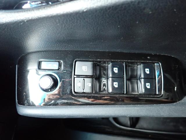アルファード ２．５Ｓ　タイプゴールド　４ＷＤ　ナビ　フルセグ　ＤＶＤ　ＢＴ　Ｂカメラ　ＥＴＣ　ミラキャスト　両側パワースライド　デジタルインナーミラー　フリップダウンモニター　クルコン　アイドリングストップ　ブレーキホールド　オットマン（29枚目）