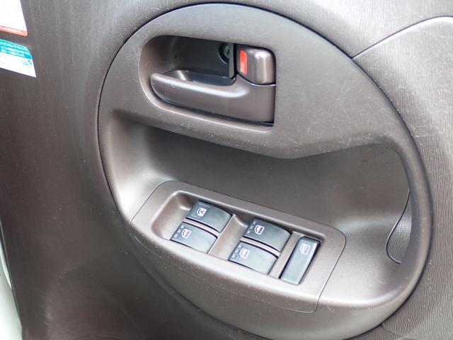 パッソ Ｘ　４ＷＤ　オーディオ　ＣＤ　ＦＭ　ＡＭ　レベライザー　キーレス　電動格納ミラー（22枚目）