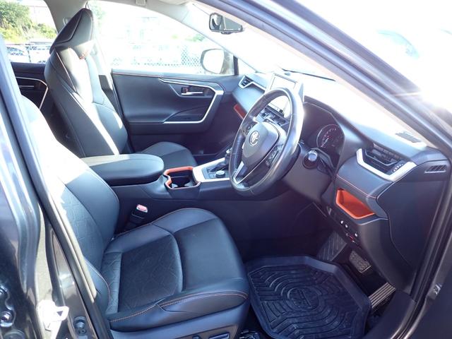 ＲＡＶ４ アドベンチャー　４ＷＤ　ナビ　フルセグ　ＢＴ　Ｂカメラ　ＥＴＣ　エンジンスターター　クルーズコントロール　ダブルエアコン　シートヒーター　シートクーラー　ハンドルヒーター　オートハイビーム　フォグ　バックフォグ（7枚目）
