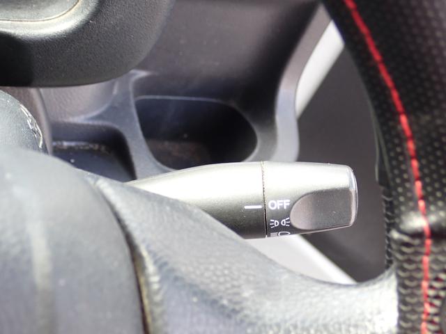 アクティトラック アタック　４ＷＤ　ＭＴ　ＦＭ　ＡＭ　パワステ　レベライザー　デフロック　荷台ランプ（13枚目）