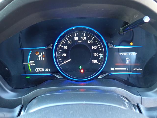 ヴェゼル ハイブリッドＸ　４ＷＤ　ナビ　フルセグ　ＣＤ　ＤＶＤ　ＢＴ　Ｂカメラ　Ｆカメラ　ＥＴＣ　オートライト　クルコン　パドルシフト　前ドラレコ（8枚目）