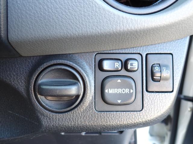 ヴィッツ Ｆ　４ＷＤ　ナビ　ＣＤ　ＤＶＤ　ＳＤ　ＥＴＣ　ＵＳＢ　Ｂカメラ　横滑り防止　電格ミラー　キーレス（13枚目）