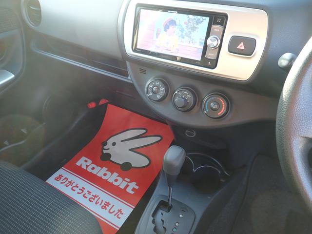 ヴィッツ Ｆ　４ＷＤ　ナビ　ＣＤ　ＤＶＤ　ＳＤ　ＥＴＣ　ＵＳＢ　Ｂカメラ　横滑り防止　電格ミラー　キーレス（17枚目）