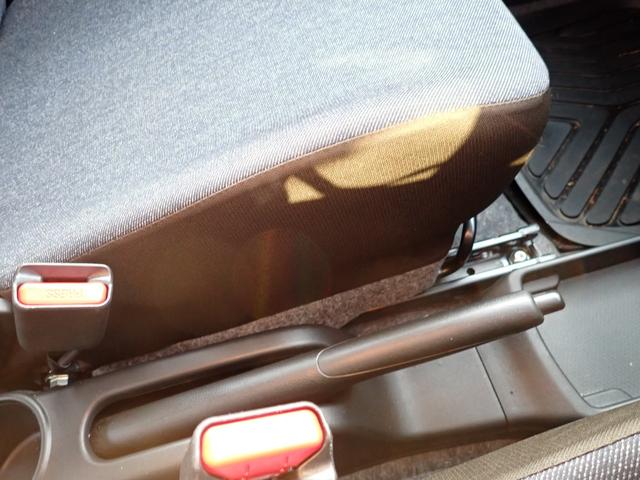 アルト Ｌ　４ＷＤ　レーダーブレーキ　アイドリングストップ　横滑り防止　衝突軽減　車線逸脱　シートヒーター（25枚目）