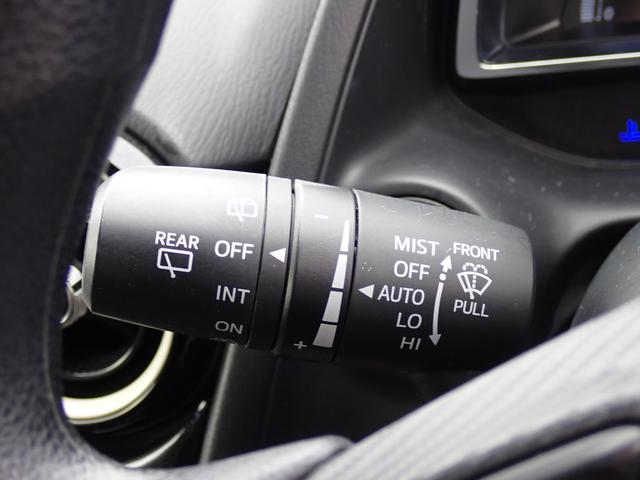 デミオ １３Ｓ　アーバンスタイリッシュモード　４ＷＤ　純正ナビ　フルセグ　ＣＤ／ＤＶＤ　ＢＴ　ＵＳＢ　ＥＴＣ　アイドリングストップ　　シートヒーター　横滑り防止　オートワイパー　オートライト（13枚目）
