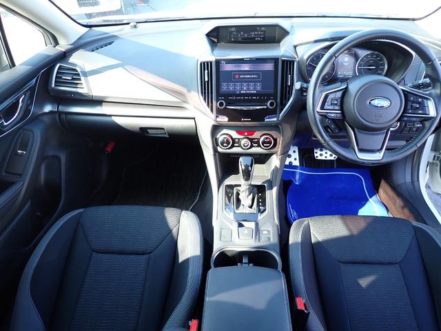 インプレッサスポーツ ２．０ｉ－Ｓアイサイト　４ＷＤ　ナビ　フルセグ　ＢＴ　ＳＤ　ＵＳＢ　Ｂカメラ　ＥＴＣ２．０　アイドリングストップ　パドルシフト　横滑り防止　車線逸脱　衝突軽減　電動パーキング（9枚目）