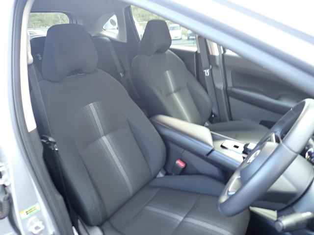 ノート ｅ－パワー　Ｘ　ＦＯＵＲ　４ＷＤ　ナビ　バックカメラ　Ｂｌｕｅｔｏｏｔｈ　ラジオ　前ドライブレコーダー　ＥＴＣ　ハンドルヒーター　オートライト　ステアリングリモコン　電動格納ミラー　キーレス　プッシュスタート（7枚目）