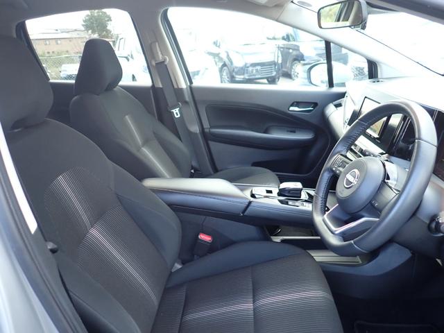 ノート ｅ－パワー　Ｘ　ＦＯＵＲ　４ＷＤ　ナビ　バックカメラ　Ｂｌｕｅｔｏｏｔｈ　ラジオ　前ドライブレコーダー　ＥＴＣ　ハンドルヒーター　オートライト　ステアリングリモコン　電動格納ミラー　キーレス　プッシュスタート（8枚目）