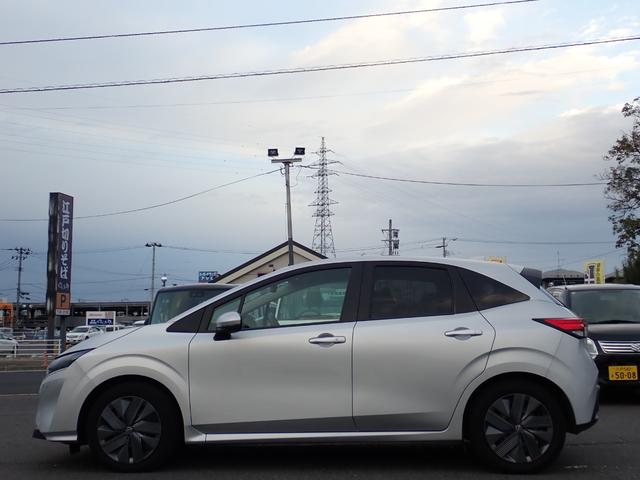 ノート ｅ－パワー　Ｘ　ＦＯＵＲ　４ＷＤ　ナビ　バックカメラ　Ｂｌｕｅｔｏｏｔｈ　ラジオ　前ドライブレコーダー　ＥＴＣ　ハンドルヒーター　オートライト　ステアリングリモコン　電動格納ミラー　キーレス　プッシュスタート（36枚目）