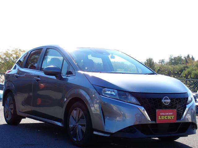 ノート Ｘ　ＦＯＵＲ　４ＷＤ　ナビ　バックカメラ　Ｂｌｕｅｔｏｏｔｈ　ラジオ　前ドライブレコーダー　ＥＴＣ　ハンドルヒーター　オートライト　ステアリングリモコン　電動格納ミラー　キーレス　プッシュスタート　シートヒーター（3枚目）