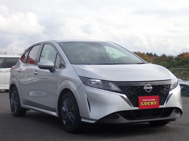 ノート 4WD ナビ BT Bカメラ 前ドラレコ ETC ステアリングヒーター シートヒーター オートライト ステリモ(3枚目)