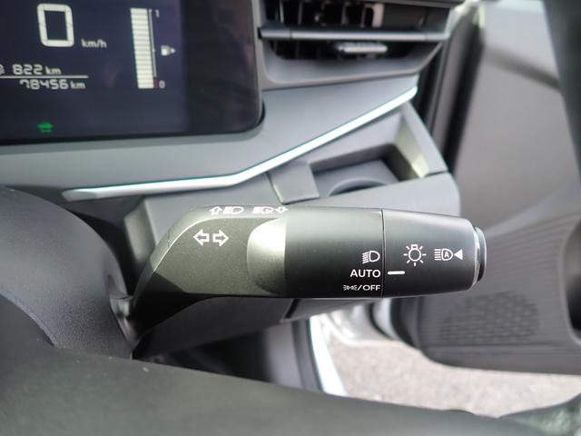 ノート 4WD ナビ BT Bカメラ 前ドラレコ ETC ステアリングヒーター シートヒーター オートライト ステリモ(12枚目)