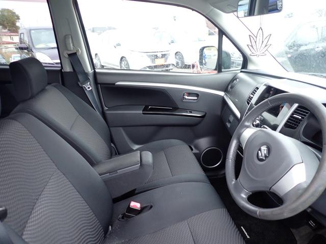 ワゴンＲスティングレー Ｘ　４ＷＤ　シートヒーター　スマートキー　Ｐスタート　Ｆフォグ　フルフラットシート（9枚目）