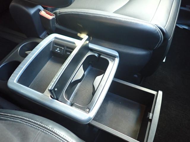 エルグランド ライダー　ブラックライン　黒本革パワーシート　ナビ　フルセグ　ＣＤ　ＤＶＤ　全方位カメラ　クルコン　前ドラレコ　両側電動　パワーバックドア　フリップダウンモニター　オットマン　パワーシート（29枚目）