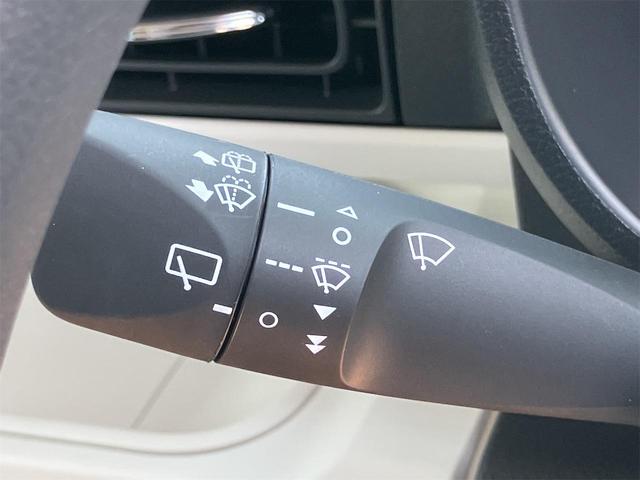 ムーヴキャンバス ストライプスＧ　届け出済み未使用車　バックカメラ　両側電動スライドドア　クリアランスソナー　衝突被害軽減システム　オートライト　ＬＥＤヘッドランプ　スマートキー　アイドリングストップ　電動格納ミラー　シートヒーター（10枚目）