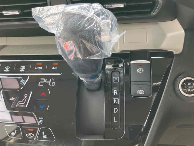 デリカミニ Ｇ　プレミアム　届け出済み未使用車　全周囲カメラ　両側電動スライドドア　クリアランスソナー　オートクルーズコントロール　オートライト　スマートキー　アイドリングストップ　電動格納ミラー　シートヒーター　ＣＶＴ　ＡＢＳ（9枚目）