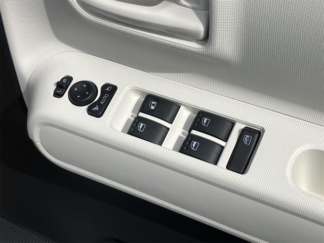 ムーヴキャンバス ストライプスＸ　届け出済み未使用車　バックカメラ　両側電動スライドドア　クリアランスソナー　衝突被害軽減システム　オートライト　スマートキー　アイドリングストップ　電動格納ミラー　ベンチシート　ＣＶＴ（11枚目）