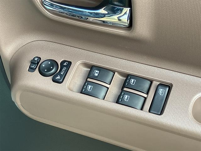 ムーヴキャンバス セオリーＸ　届け出済み未使用車　バックカメラ　両側電動スライドドア　クリアランスソナー　衝突被害軽減システム　オートライト　スマートキー　アイドリングストップ　電動格納ミラー　ベンチシート　ＣＶＴ（11枚目）