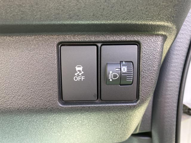 Ｎ－ＢＯＸカスタム ベースグレード　届け出済み未使用車　バックカメラ　両側スライド・片側電動　クリアランスソナー　オートクルーズコントロール　衝突被害軽減システム　オートライト　ＬＥＤヘッドランプ　スマートキー　アイドリングストップ（10枚目）