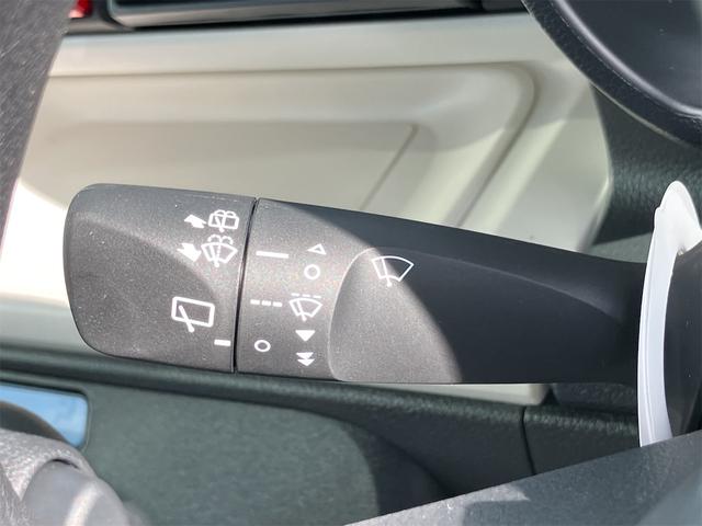 ムーヴキャンバス ストライプスＸ　届け出済み未使用車　両側電動スライドドア　クリアランスソナー　衝突被害軽減システム　オートライト　スマートキー　アイドリングストップ　電動格納ミラー　ベンチシート　ＣＶＴ　盗難防止システム　ＡＢＳ（8枚目）