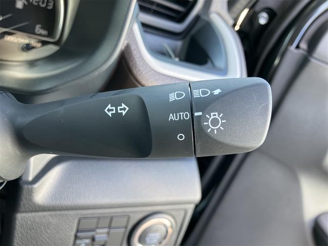 ムーヴ Ｘ　両側スライド・片側電動　クリアランスソナー　衝突被害軽減システム　オートライト　ＬＥＤヘッドランプ　スマートキー　アイドリングストップ　電動格納ミラー　ベンチシート　ＣＶＴ（11枚目）