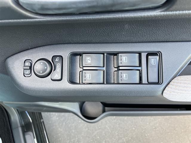 ムーヴ Ｘ　両側スライド・片側電動　クリアランスソナー　衝突被害軽減システム　オートライト　ＬＥＤヘッドランプ　スマートキー　アイドリングストップ　電動格納ミラー　ベンチシート　ＣＶＴ（12枚目）