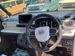 運転者にとっては日々使用することとなる運転席です。運転席が快適だと運転に集中することができますね。 4