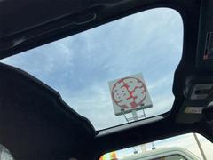 サンルーフ付き！爽快な青い空に輝く星空もここからの景色は乗る人だけの特等席です！ 7
