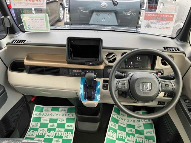 Ｎ－ＢＯＸ ベースグレード　届け出済み未使用車　バックカメラ　両側スライド・片側電動　クリアランスソナー　オートクルーズコントロール　レーンアシスト　衝突被害軽減システム　オートライト　ＬＥＤヘッドランプ　スマートキー（4枚目）