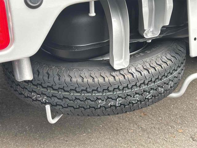 ミニキャブトラック Ｍ　４ＷＤ　届け出済み未使用車　ＭＴ　クリアランスソナー　アイドリングストップ　オートライト　ＡＢＳ　ＥＳＣ　エアコン　パワーステアリング　パワーウィンドウ　運転席エアバッグ　助手席エアバッグ（26枚目）