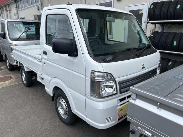 ミニキャブトラック Ｍ　４ＷＤ　５ＭＴ　クリアランスソナー　アイドリングストップ　オートライト　ＡＢＳ　ＥＳＣ　エアコン　パワーステアリング　パワーウィンドウ　運転席エアバッグ　助手席エアバッグ（15枚目）