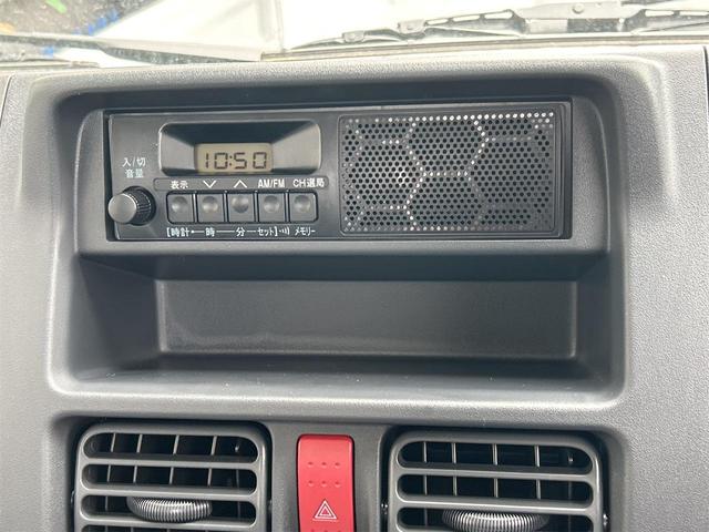 ミニキャブトラック Ｍ　４ＷＤ　５ＭＴ　クリアランスソナー　アイドリングストップ　オートライト　ＡＢＳ　ＥＳＣ　エアコン　パワーステアリング　パワーウィンドウ　運転席エアバッグ　助手席エアバッグ（22枚目）
