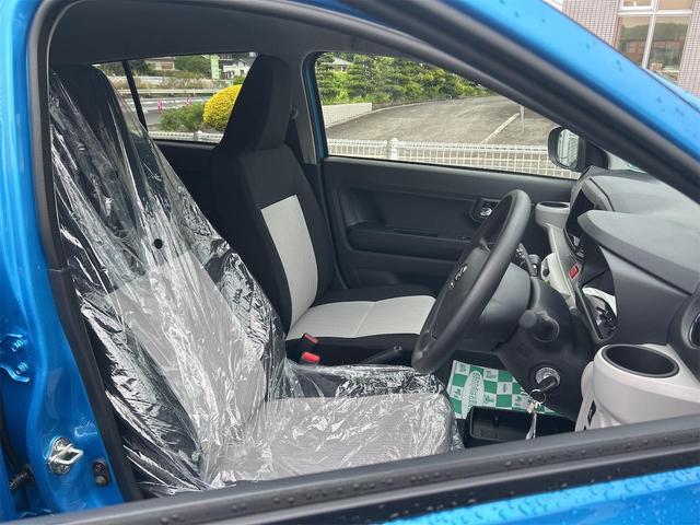 ミライース Ｘ　ＳＡＩＩＩ　届け出済み未使用車　クリアランスソナー　衝突被害軽減システム　オートマチックハイビーム　オートライト　ＬＥＤヘッドランプ　キーレスエントリー　アイドリングストップ　電動格納ミラー　ＣＶＴ（12枚目）