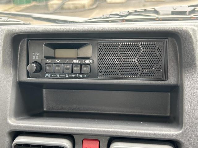 キャリイトラック ＫＣ　４ＷＤ　届け出済み未使用車　ＭＴ　クリアランスソナー　アイドリングストップ　オートライト　ＡＢＳ　ＥＳＣ　エアコン　パワーステアリング　パワーウィンドウ（24枚目）