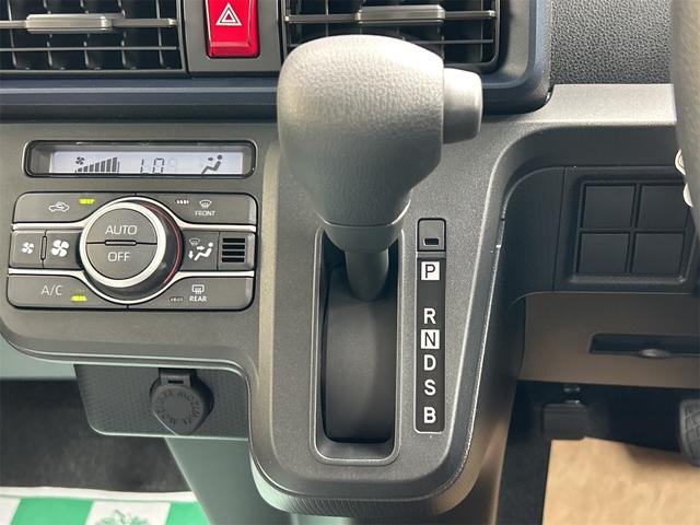 タント Ｌ　届け出済み未使用車　バックカメラ　両側スライドドア　クリアランスソナー　レーンアシスト　衝突被害軽減システム　オートライト　ＬＥＤヘッドランプ　スマートキー　アイドリングストップ　電動格納ミラー（4枚目）