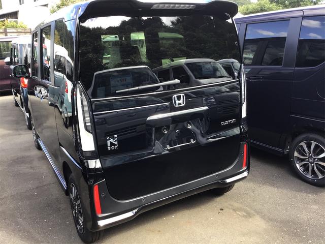 Ｎ－ＢＯＸカスタム ベースグレード　４ＷＤ　届け出済み未使用車　両側スライド・片側電動　クリアランスソナー　オートクルーズコントロール　レーンアシスト　衝突被害軽減システム　オートライト　ＬＥＤヘッドランプ　スマートキー（17枚目）