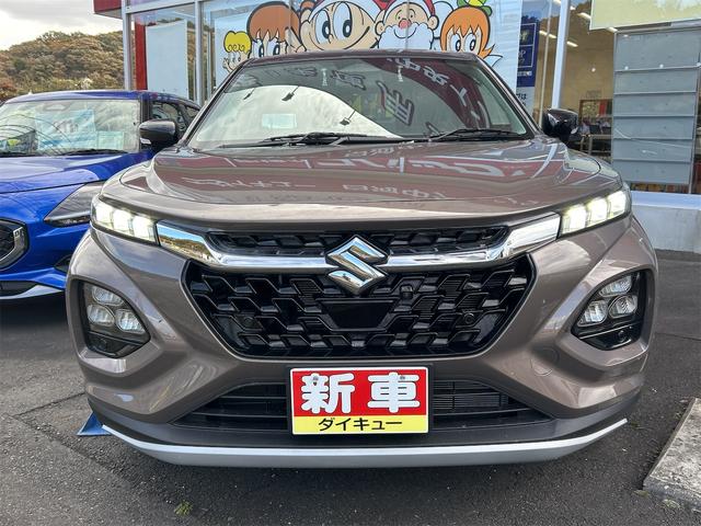 フロンクス ベースグレード　全周囲カメラ　クリアランスソナー　オートクルーズコントロール　レーンアシスト　衝突被害軽減システム　ナビ　ＴＶ　オートライト　ＬＥＤヘッドランプ　アルミホイール　スマートキー　アイドリングストップ（12枚目）