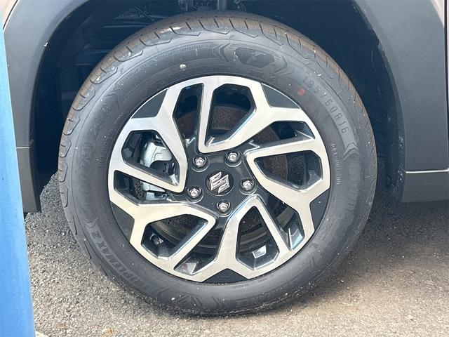 フロンクス ベースグレード　全周囲カメラ　クリアランスソナー　オートクルーズコントロール　レーンアシスト　衝突被害軽減システム　ナビ　ＴＶ　オートライト　ＬＥＤヘッドランプ　アルミホイール　スマートキー　アイドリングストップ（20枚目）