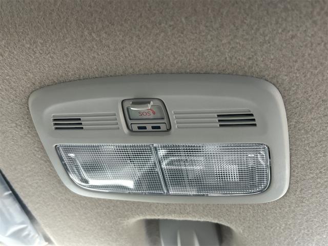 フロンクス ベースグレード　全周囲カメラ　クリアランスソナー　オートクルーズコントロール　レーンアシスト　衝突被害軽減システム　ナビ　ＴＶ　オートライト　ＬＥＤヘッドランプ　アルミホイール　スマートキー　アイドリングストップ（36枚目）