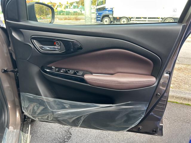 フロンクス ベースグレード　全周囲カメラ　クリアランスソナー　オートクルーズコントロール　レーンアシスト　衝突被害軽減システム　ナビ　ＴＶ　オートライト　ＬＥＤヘッドランプ　アルミホイール　スマートキー　アイドリングストップ（39枚目）