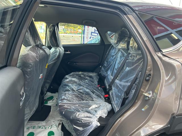 フロンクス ベースグレード　全周囲カメラ　クリアランスソナー　オートクルーズコントロール　レーンアシスト　衝突被害軽減システム　ナビ　ＴＶ　オートライト　ＬＥＤヘッドランプ　アルミホイール　スマートキー　アイドリングストップ（42枚目）