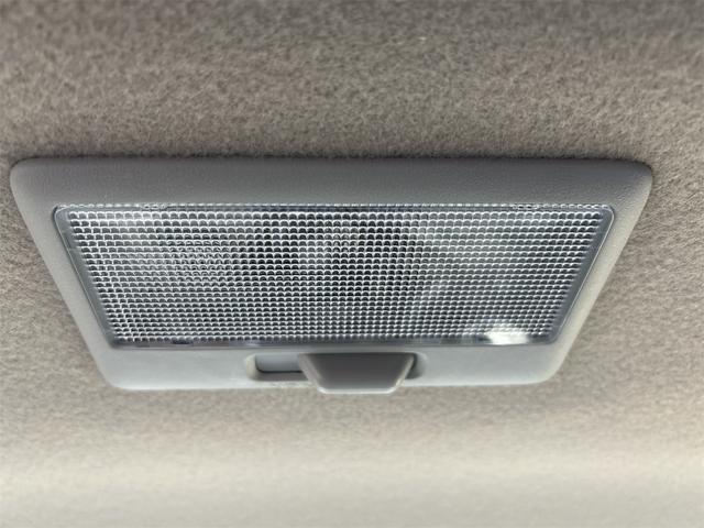 フロンクス ベースグレード　全周囲カメラ　クリアランスソナー　オートクルーズコントロール　レーンアシスト　衝突被害軽減システム　ナビ　ＴＶ　オートライト　ＬＥＤヘッドランプ　アルミホイール　スマートキー　アイドリングストップ（43枚目）