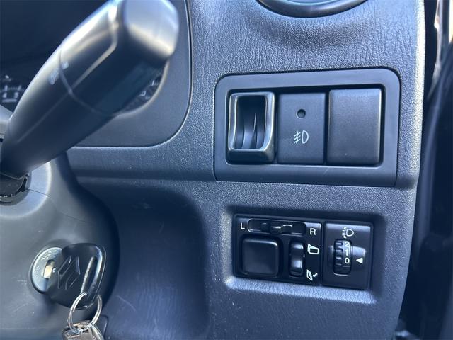 ジムニー ランドベンチャー　４ＷＤ　ドライブレコーダー　キーレスエントリー　電動格納ミラー　シートヒーター　ＡＴ　ＡＢＳ　アルミホイール　衝突安全ボディ　エアコン　パワーステアリング　パワーウィンドウ（10枚目）