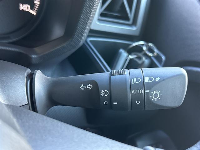 タフト Ｇ　ダーククロムベンチャー　４ＷＤ　バックカメラ　ＴＶ　クリアランスソナー　　衝突被害軽減システム　オートライト　ＬＥＤヘッドランプ　ヘッドライトウォッシャー　スマートキー　アイドリングストップ　電動格納ミラー（9枚目）