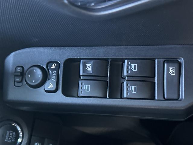 タフト Ｇ　ダーククロムベンチャー　４ＷＤ　バックカメラ　ＴＶ　クリアランスソナー　　衝突被害軽減システム　オートライト　ＬＥＤヘッドランプ　ヘッドライトウォッシャー　スマートキー　アイドリングストップ　電動格納ミラー（11枚目）