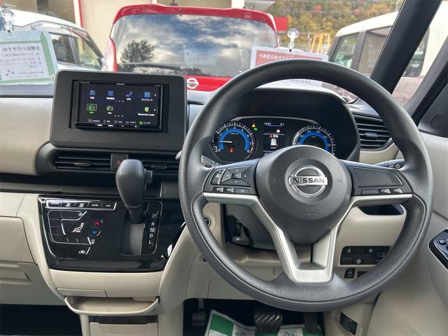 ルークス Ｘ　全周囲カメラ　両側スライド・片側電動　ナビ　クリアランスソナー　衝突被害軽減システム　オートライト　スマートキー　アイドリングストップ　電動格納ミラー　ベンチシート　ＣＶＴ　盗難防止システム　ＡＢＳ（3枚目）