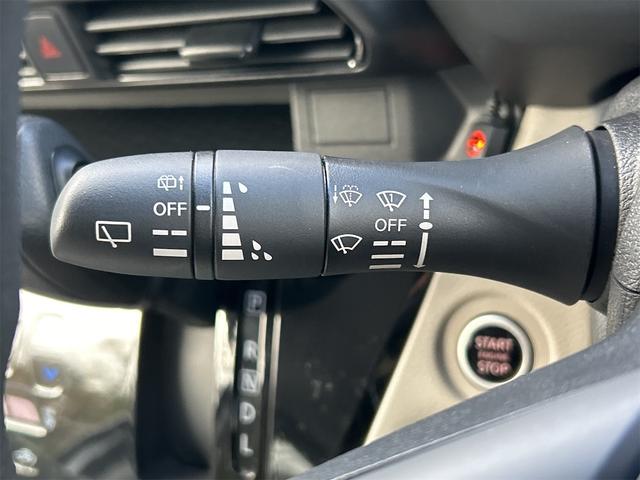 ルークス Ｘ　全周囲カメラ　両側スライド・片側電動　ナビ　クリアランスソナー　衝突被害軽減システム　オートライト　スマートキー　アイドリングストップ　電動格納ミラー　ベンチシート　ＣＶＴ　盗難防止システム　ＡＢＳ（9枚目）