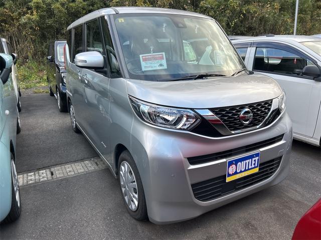 ルークス Ｘ　全周囲カメラ　両側スライド・片側電動　ナビ　クリアランスソナー　衝突被害軽減システム　オートライト　スマートキー　アイドリングストップ　電動格納ミラー　ベンチシート　ＣＶＴ　盗難防止システム　ＡＢＳ（12枚目）