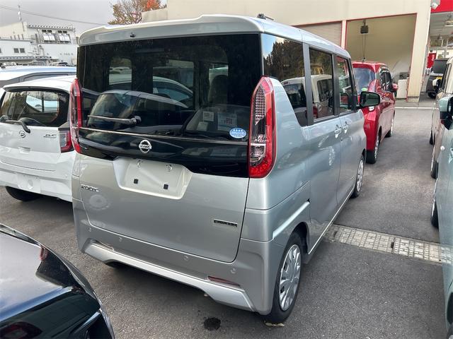 ルークス Ｘ　全周囲カメラ　両側スライド・片側電動　ナビ　クリアランスソナー　衝突被害軽減システム　オートライト　スマートキー　アイドリングストップ　電動格納ミラー　ベンチシート　ＣＶＴ　盗難防止システム　ＡＢＳ（13枚目）