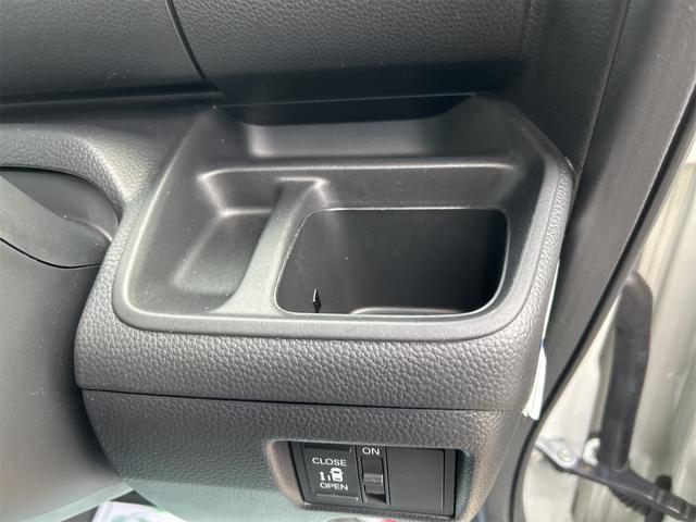 N-BOXカスタム L 4WD ドライブレコーダー ETC バックカメラ 両側スライド・片側電動 ナビ クリアランスソナー オートクルーズコントロール レーンアシスト 衝突被害軽減システム オートライト LEDヘッドランプ(10枚目)